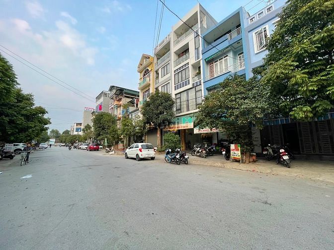 Hình ảnh Vào Saigon cần bán đất phố Cao Bá Quát,Trung Tâm TP, gần Bệnh Viện TP
