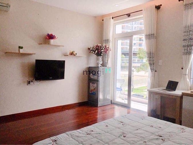 Hình ảnh 5tr ban công full nội thất gần cầu Phú Mỹ quận 7 kdc Jamona