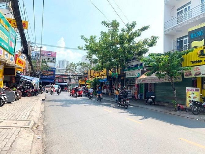 Hình ảnh Bán nhà 2 Lầu Mặt Tiền Lâm Văn Bên QUận 7