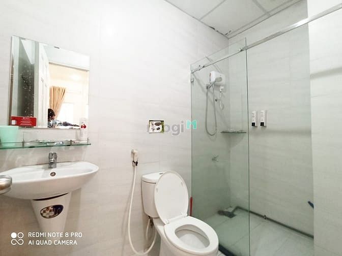 Hình ảnh Khai Trương Căn Hộ Quận 3 - Cửa Sổ Kính Hiện Đại