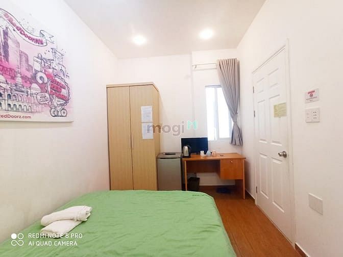 Hình ảnh Khai Trương Căn Hộ Quận 3 - Cửa Sổ Kính Hiện Đại