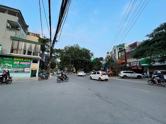 Hình ảnh Đất trung tâm thành phố, mặt tiền đường ô tô, giá chỉ 31tr/m2 LH