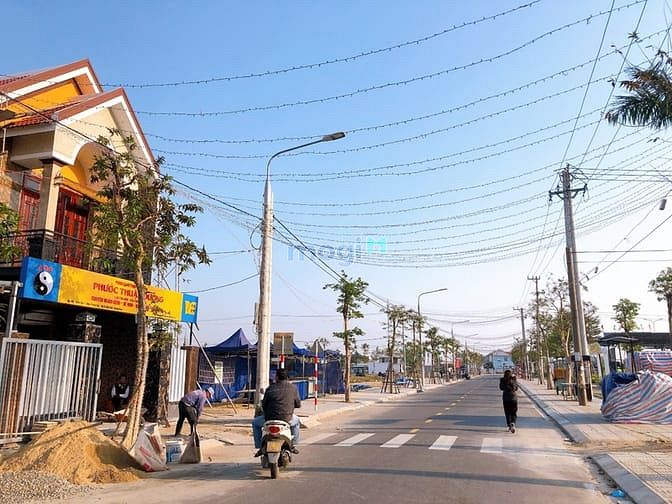 Hình ảnh CC bán 2 lô đất liền kề ngang 10m - cạnh nhà hàng tiệc cưới - mua KD