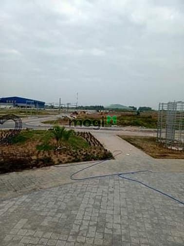 Hình ảnh còn 2 nền giá nội bộ khu vạn phát