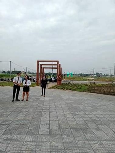 Hình ảnh còn 2 nền giá nội bộ khu vạn phát