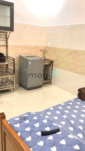 Hình ảnh CHDV Q4 cao cấp full nội thất (máy giặt riêng, smart tv,...)