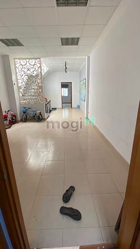 Hình ảnh Cho thuê mặt tiền 68B phạm văn hai, phường 3, quận Tân bình .