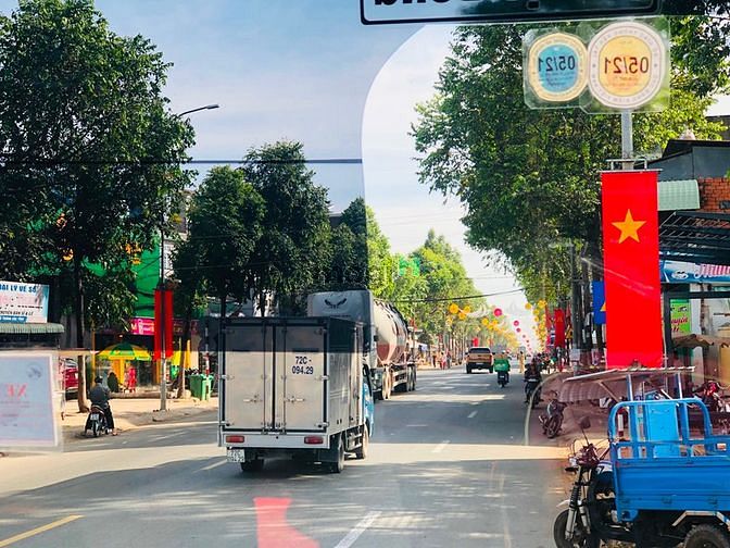 Hình ảnh Lô đất Mặt tiền đường lớnngang 25x60m, ngay thị trấn Đất Đỏ giá 3.4 tỷ