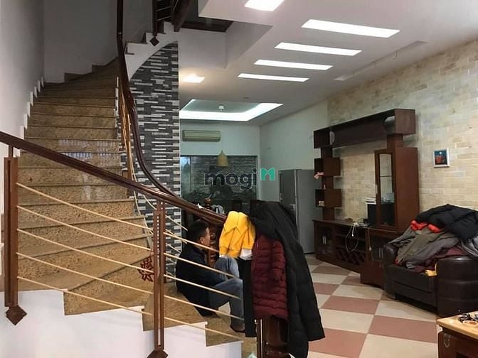 Hình ảnh Bán nhà tổ 5 Thạch Bàn chỉ 2 tỷ 40m2 x 4T, ô tô vào được ngõ