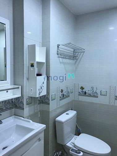 Hình ảnh Bán nhà mặt tiền đường C18, P12, Quận Tân Bình. DT 5x22m, 2T- 23 tỷ