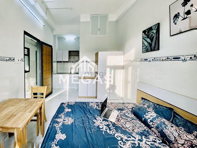 Hình ảnh Studio full nội thất có cửa sổ ban công