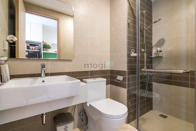 Hình ảnh ✔ Cho thuê CHCC RIVER GATE 30m OF 1wc - nội thất đầy đủ