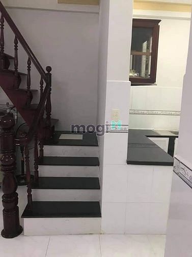 Hình ảnh Bán nhà ngay trung tâm quận Tân Phú