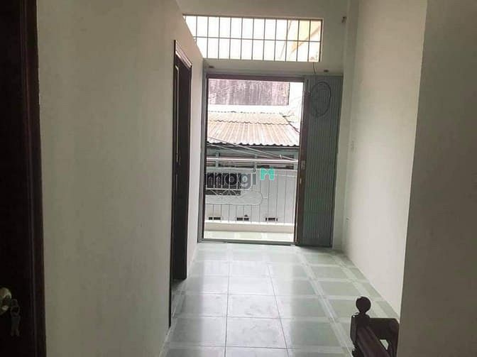 Hình ảnh Bán nhà ngay trung tâm quận Tân Phú