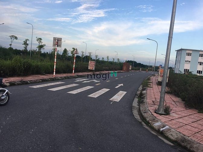 Hình ảnh Bán nhanh 74m TT2 Đấu giá Cự Khối vuông đẹp SĐCC