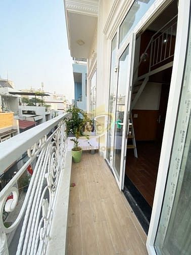 Hình ảnh 🏡🏡🏡Phòng mới toanh có ban công, full nội thất, gần chợ Ly Phục Man