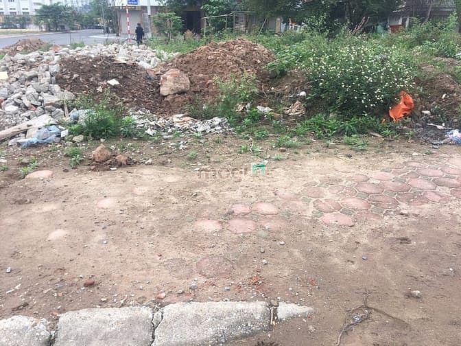 Hình ảnh Gia đình có việc cần bán gấp đất TĐC Giang Biên DT: 40m MT 3,46m