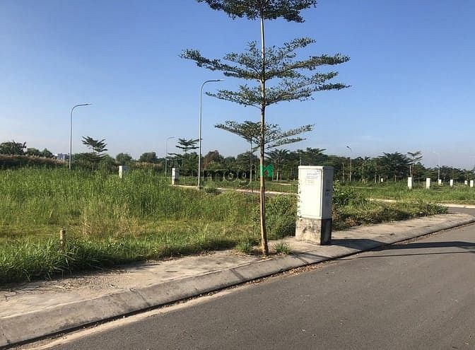Hình ảnh Bán đất lê văn lương 105m2 xây tự do đường nhựa, điện âm.