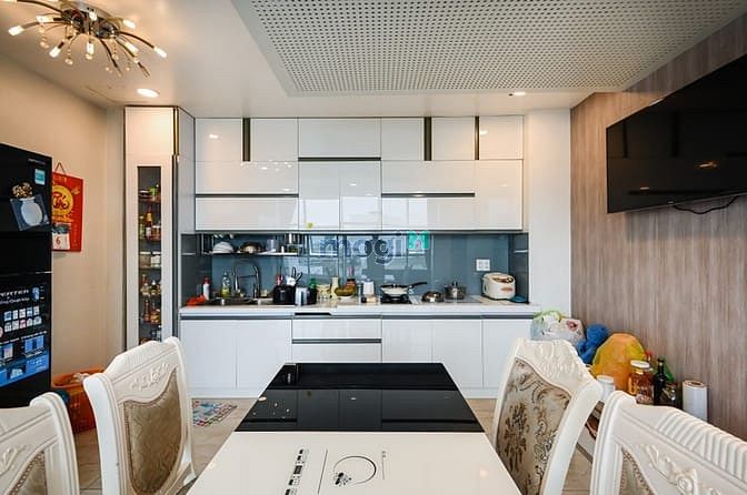 Hình ảnh Cho thuê nhà hầm 7 lầu Lê Văn Sỹ Tân Bình