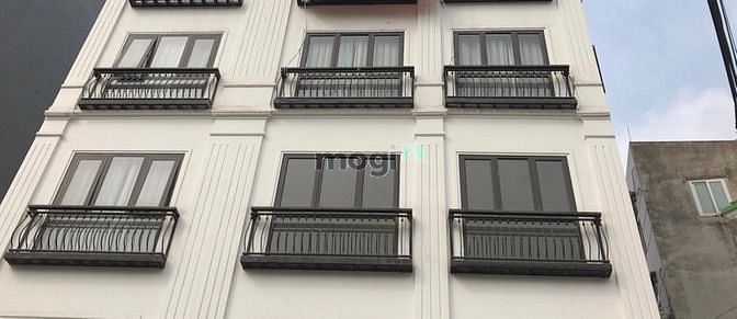 Hình ảnh Cho thuê nhà 4 tầng mặt phố Minh Khai