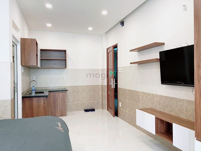 Hình ảnh Mb6623 nạp rút nhanh chóng cho thuê có balcon, view Landmark, Bình Thạnh, gần cầu Sài Gòn