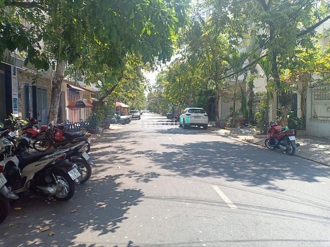 Hình ảnh C/C BÁN GẤP ĐẤT MẶT TIỀN đường số 81 phường Tân Quy Quận 7.