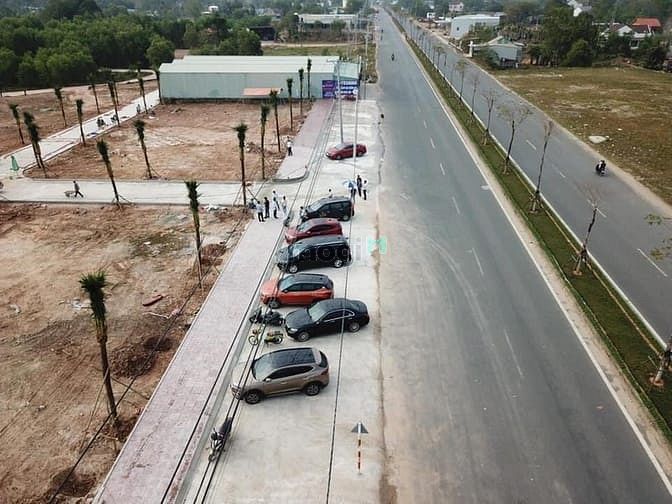 Hình ảnh Mặt đường tiền đường tuyến tránh