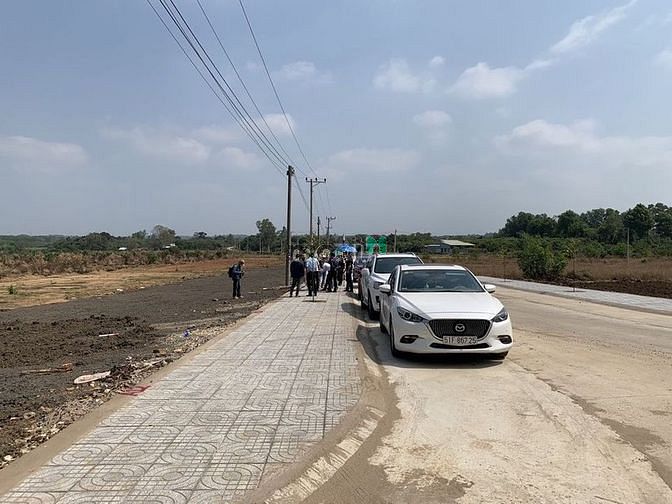 Hình ảnh Bán đất nền thổ cư vị trí đẹp gần vòng xoay Hắc Dịch
