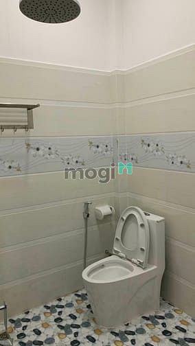 Hình ảnh Bán nhà mặt tiền đường nhựa 8m vỉa hè