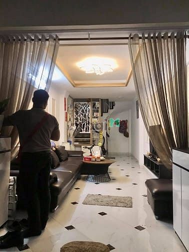 Hình ảnh Bán nhà Đào Tấn - Nội thất đẳng cấp - 6 tầng - hơn 4 tỷ
