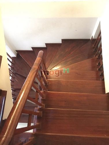 Hình ảnh Cần cho thuê nhà mới xây 99 Nguyễn sơn 5 tầng x 40m2 ở và làm vp