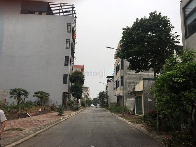 Hình ảnh Cần tiền bán gấp đất 90m TĐC Thạch Bàn SĐCC giá rẻ bất ngờ