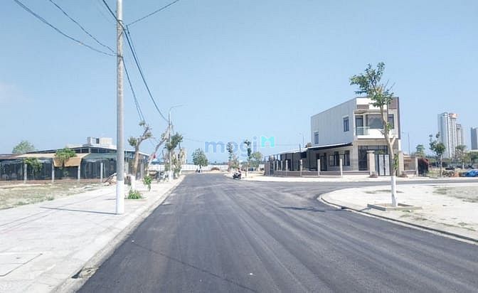 Hình ảnh Bán lô 100m2 đường 7m5 vỉa hè mỗi bên 4m phía nam đà nẵng đã có sổ.
