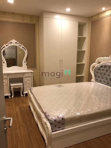 Hình ảnh ✔ Cho thuê CHCC THE GOLD VIEW 80m 2pn 2wc - nội thất đầy đủ