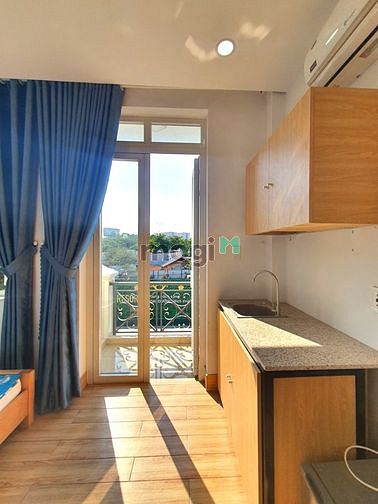 Hình ảnh Studio sạch đẹp, ban công, cửa sổ