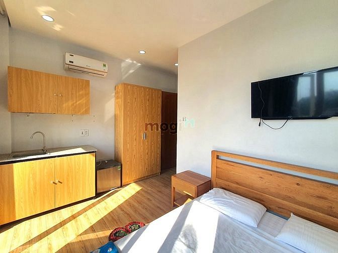 Hình ảnh Studio sạch đẹp, ban công, cửa sổ