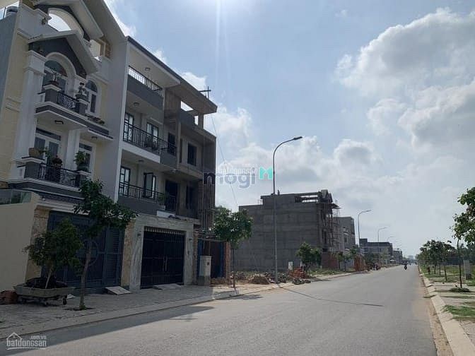 Hình ảnh Ngân hàng TPHCM hỗ trợ phát mãi 15 nền đất KDC Tên Lửa 2, sổ riêng