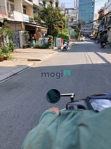 Hình ảnh Bán nhà MT Q10 CMT8 gíap Q3 15,5 tỷ - 75 m² Quận 10, Hồ Chí Minh