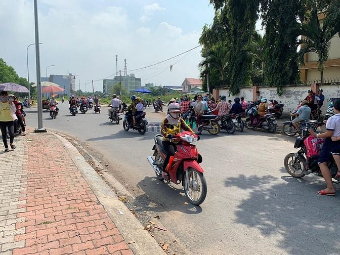 Hình ảnh Chủ ngộp mở quán nhậu, bán gấp nền đất đang cho thuê giữ xe