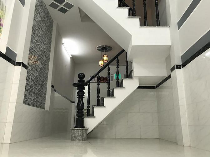 Hình ảnh Nhà mới cần bán hẽm xe hơi, SHR