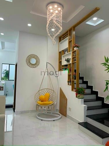 Hình ảnh Nhà số 4 mặt tiền đường số 8