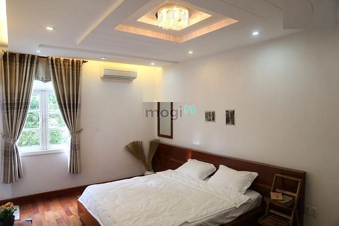 Hình ảnh Cho thuê biệt thự sân vườn hồ bơi quận 2 Thảo Điền