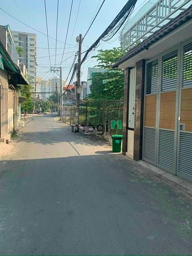 Hình ảnh Bán Lô Đất Đường 672 Phường Phước Long B Ngay UBND Q9