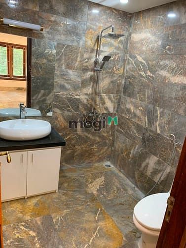 Hình ảnh Cho thuê biệt thự Trung văn 200m2 x 4T, hầm, cầu thang máy