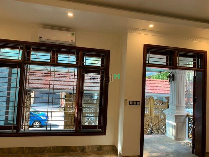 Hình ảnh Cho thuê biệt thự Trung văn 200m2 x 4T, hầm, cầu thang máy