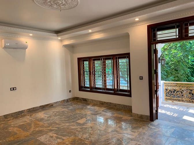 Hình ảnh Cho thuê biệt thự Trung văn 200m2 x 4T, hầm, cầu thang máy