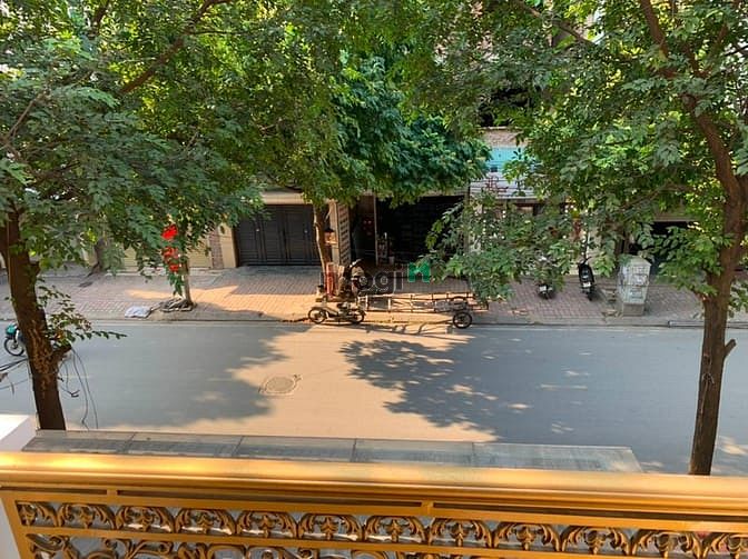 Hình ảnh Cho thuê biệt thự Trung văn 200m2 x 4T, hầm, cầu thang máy