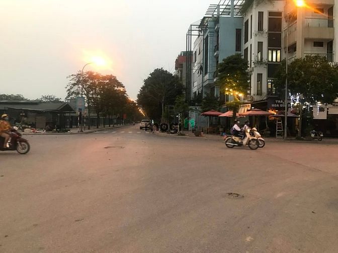 Hình ảnh Bán lô đất 146,7m giá 59tr/m2 mặt đường An Đào B, Trâu Quỳ
