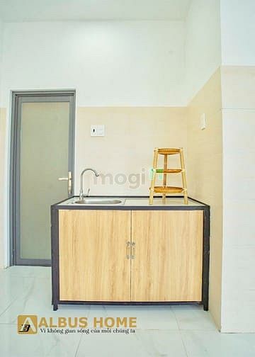 Hình ảnh sát cầu Sài Gòn, full nội thất, có ban công, free xe+rác+quản lý