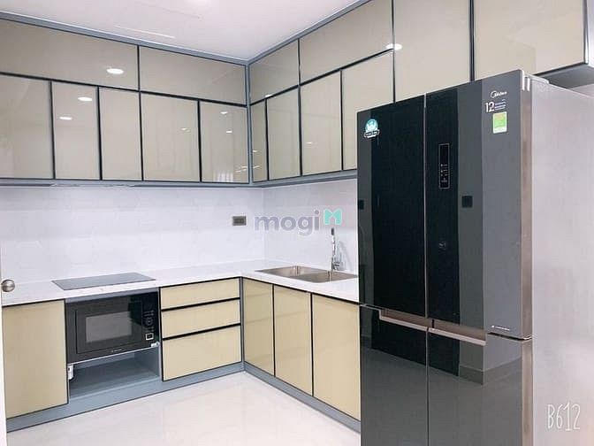 Hình ảnh #𝘾𝙖̆𝙣_𝙝ộ  #SgROYAL . 2PN2WC . View #bitexco Q2.